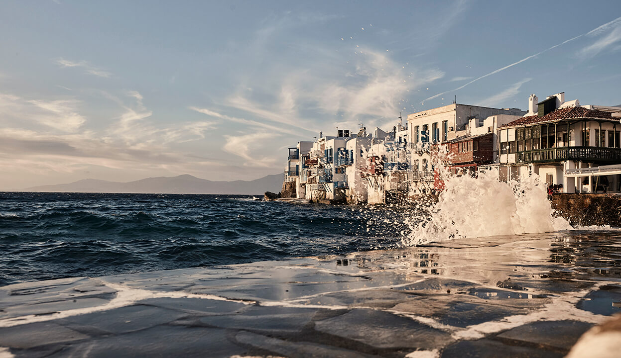 Your Guide to the Ultimate Weekend in Mykonos